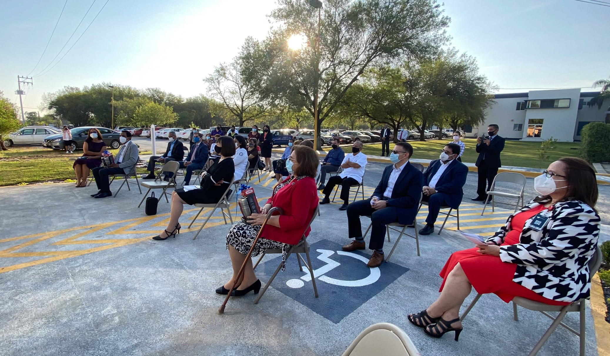 Al evento asistieron representantes de la IASD, directivos del HLC y la universidad, y otros amigos de la institución.&nbsp;