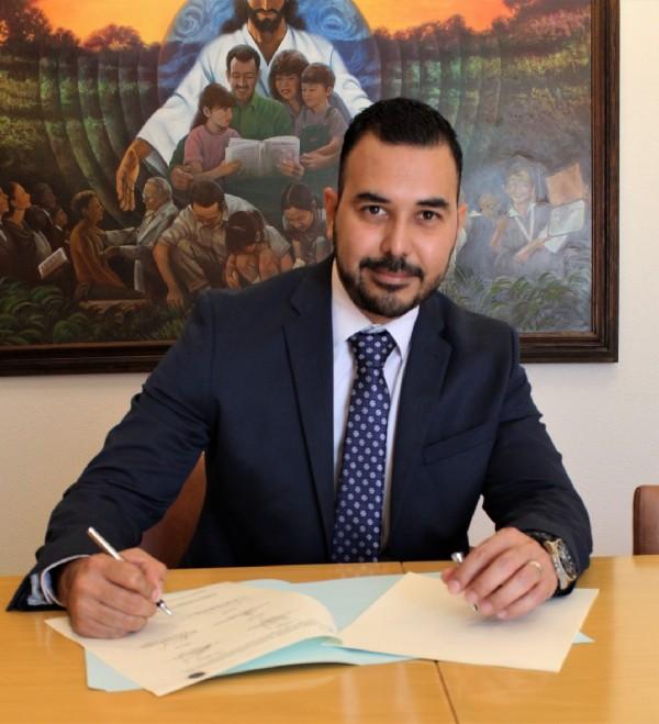 Dr. Jesús España Lozano, presidente de la asociación Restitución de Derechos Sociales (REDES).
