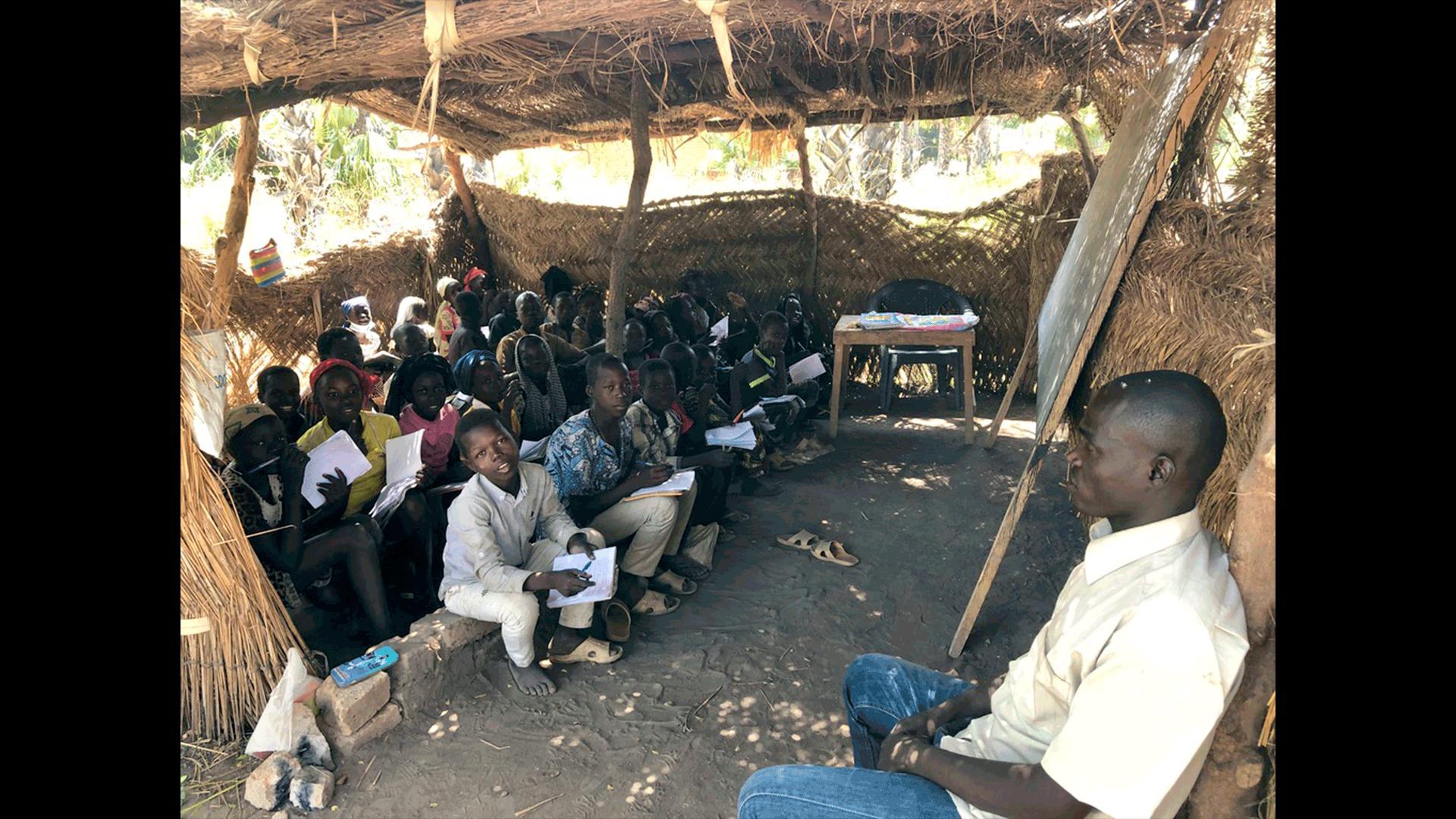 Procuran fondos para una escuela en Chad
