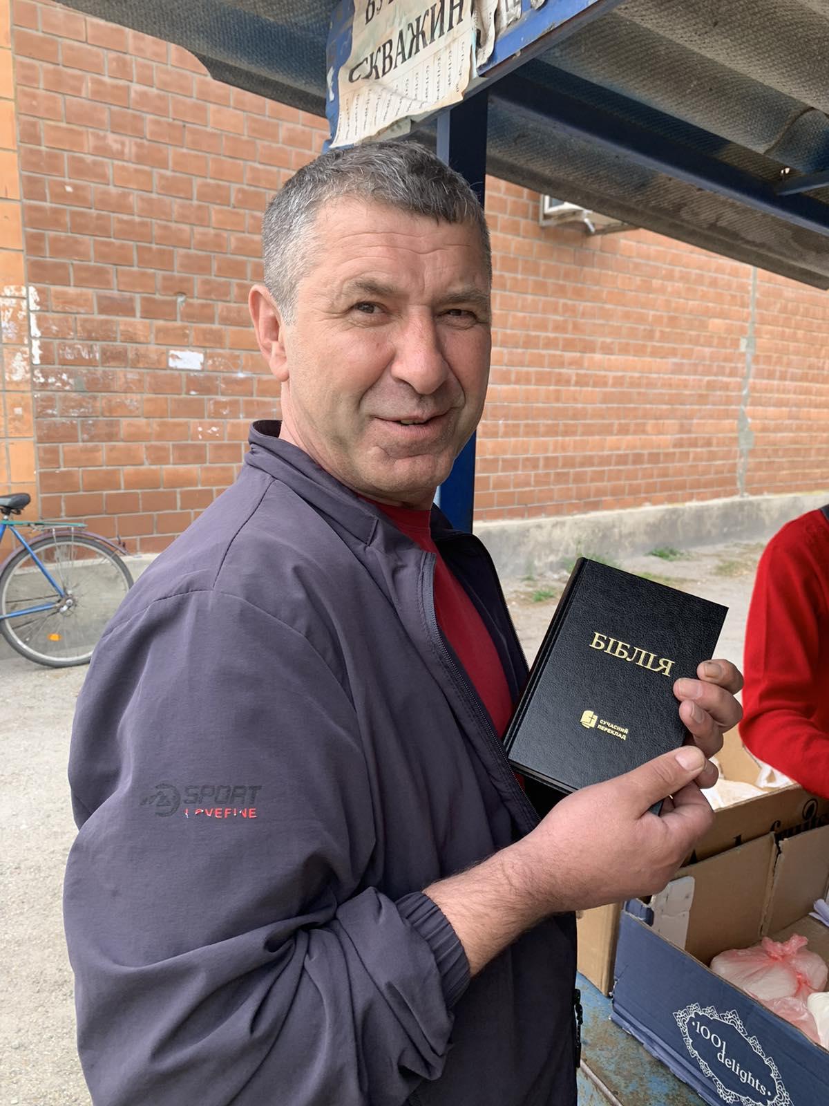 El proyectos de biblias para refugiados ucranianos espera recaudar 40 mil ejemplares. Foto cortesía de Liz Enid Polanco.