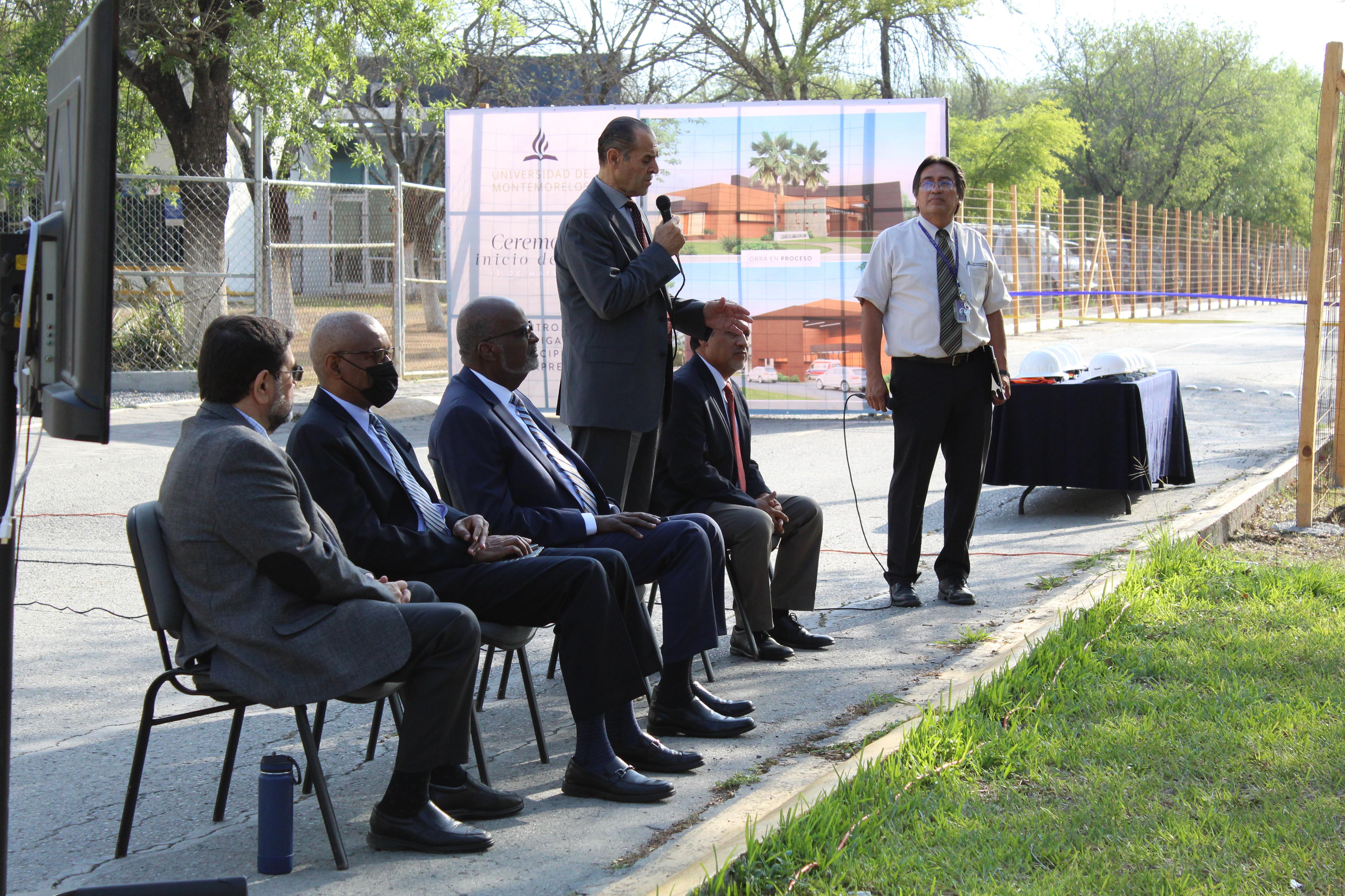 El Dr. Ismael Castillo, durante el evento de inauguración de las obras del CIMA. Fotografía por: Comunicación Institucional.