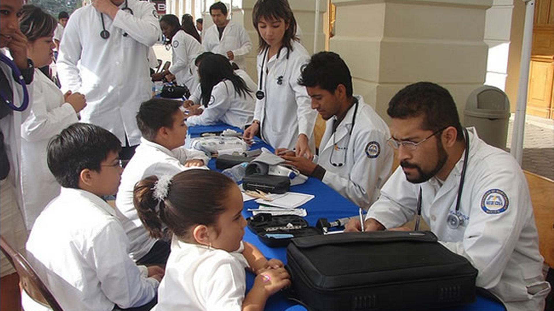 Brindarán servicios médicos gratuitos a población de Linares