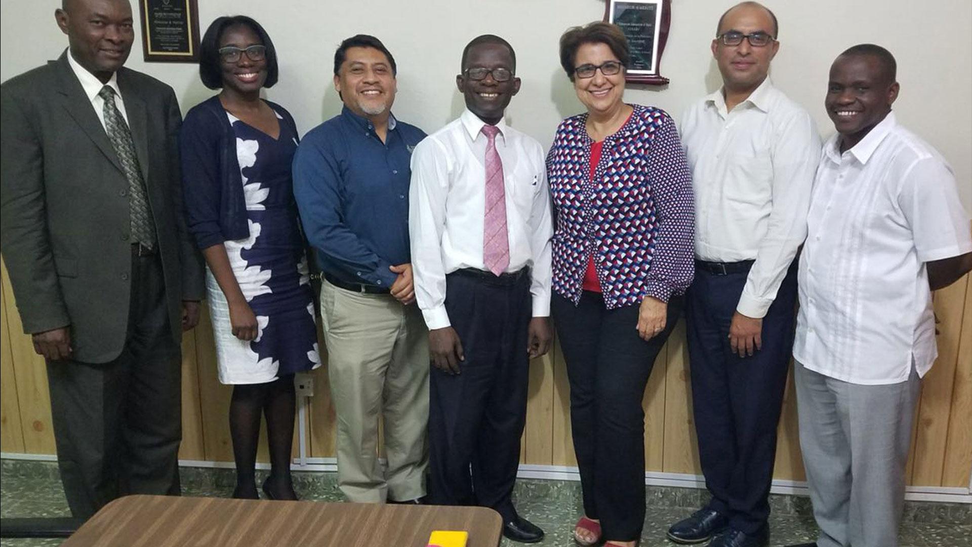 Como Universidad Promotora de la Salud se expanden acciones sociales relacionadas a la salud hacia Haití