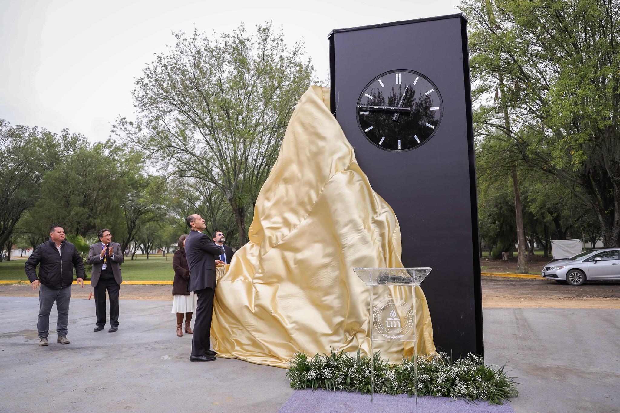 Develación del Reloj de los Fundadores. Fotografía por: UMedia Diseño.
