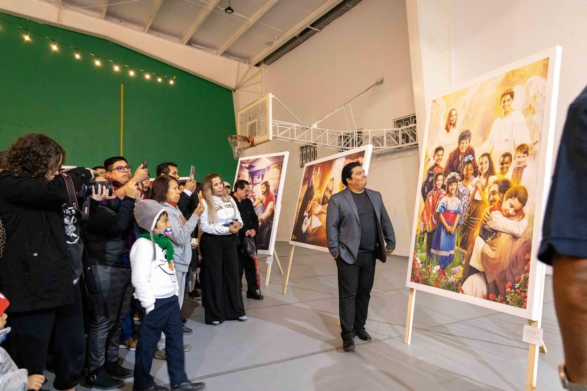 Exposición de Daniel Gallardo. Fotografía por: UMedia Diseño.