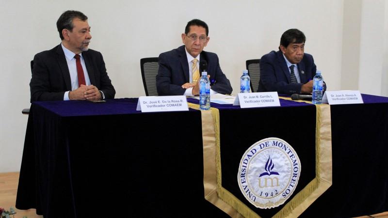 Los representantes del COMAEM terminaron su visita presencial entregando un reporte final a la administración de la Institución en presencia de los docentes de la Faculdad de Ciencias de la Salud. Fotografía por: Comunicación Institucional.