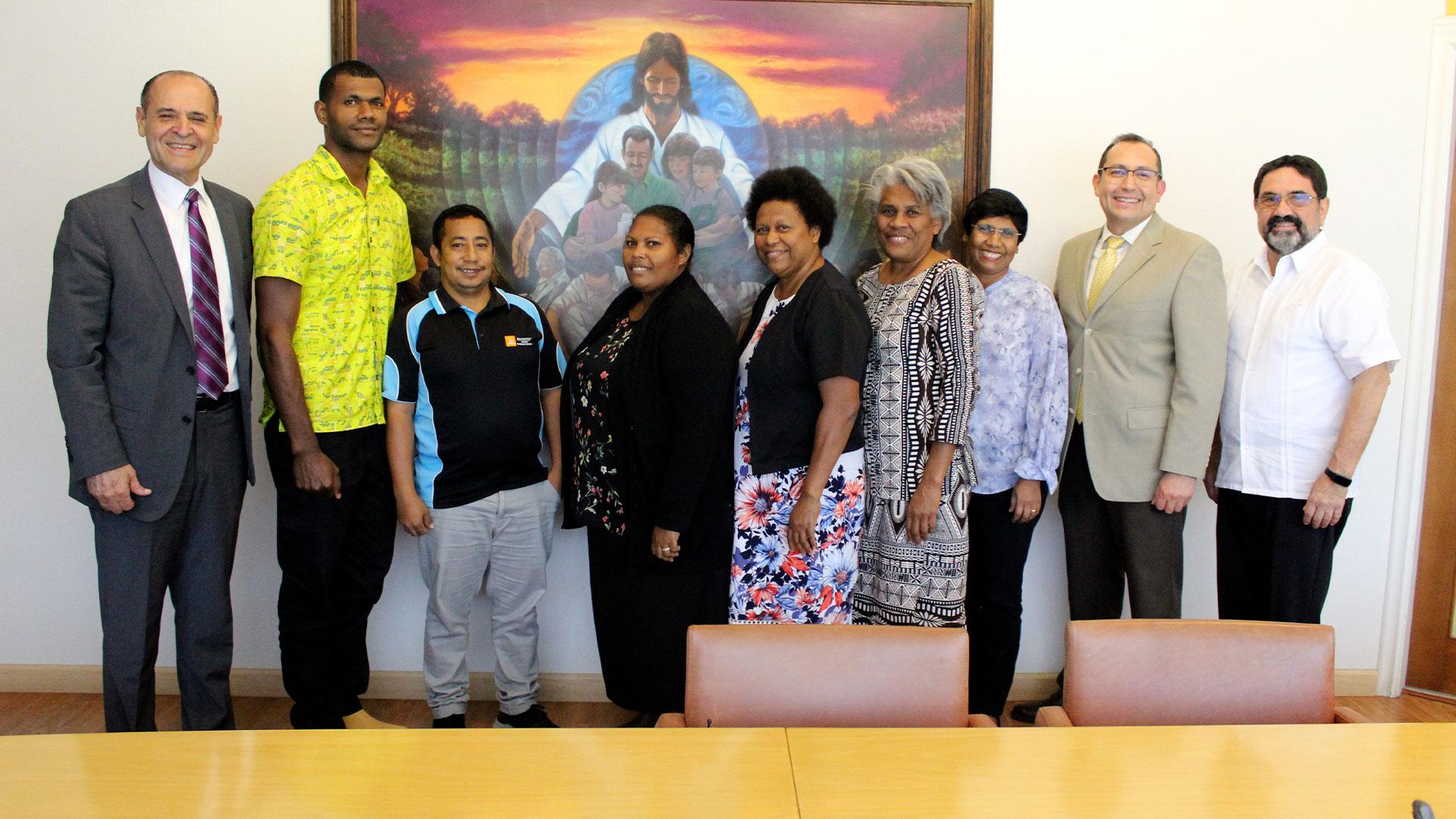 Representantes de la Institución y de La Pacific Adventist University y el Sonoma Adventist College, de Papúa Nueva Guinea, y la Fulton Adventist University College en Fiji. Fotografía por: Comunicación Institucional.