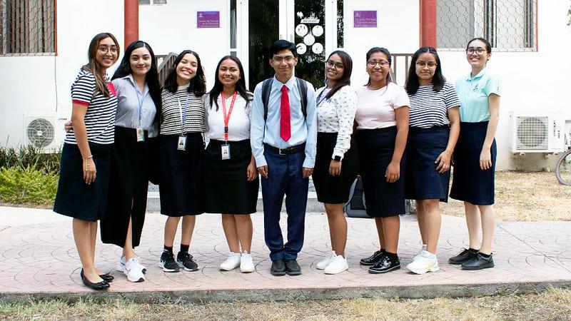 Alumnos de nuevo ingreso de las licenciaturas de Preescolar y Primaria. Fotografía por: Comunicación Institucional.