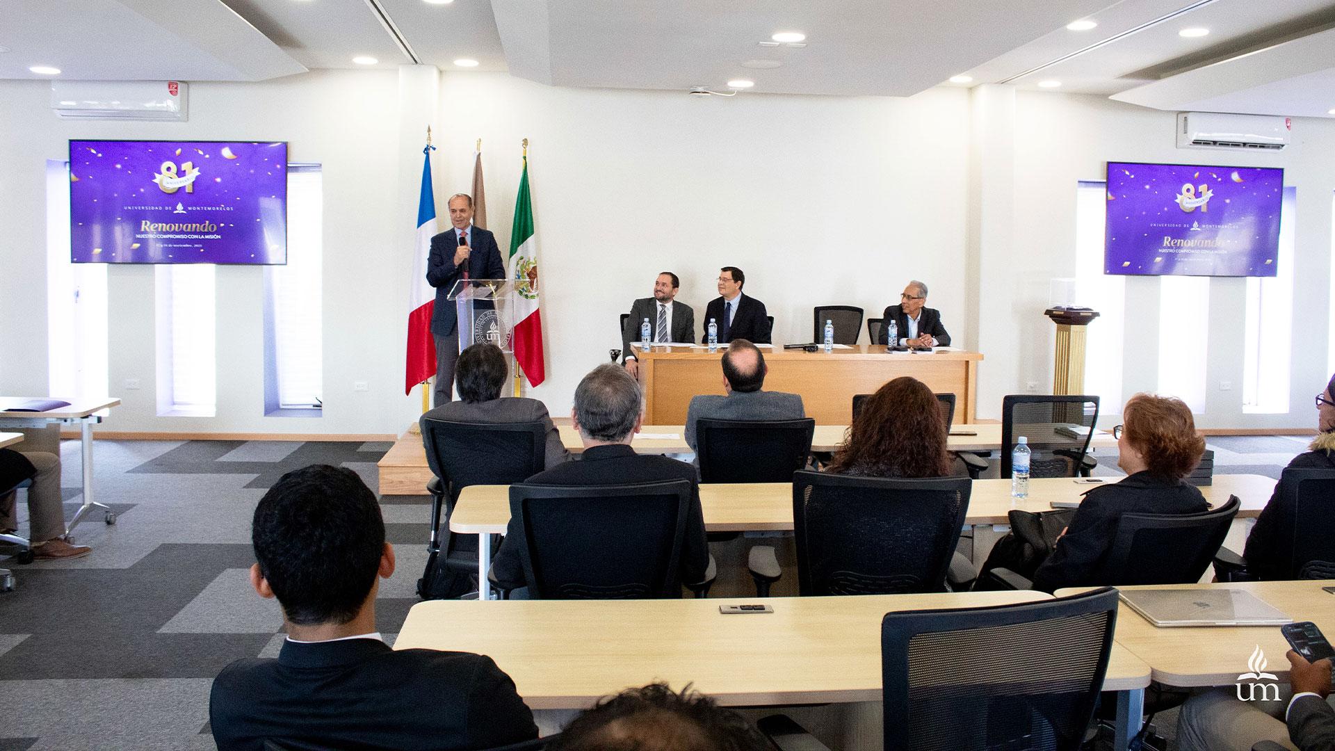 El evento de la firma de convenio, contó con la asistencias de directores de las diferentes carreras y administrativos de la Institución. Fotografía por: Comunicación Institucional / Issac Corral.