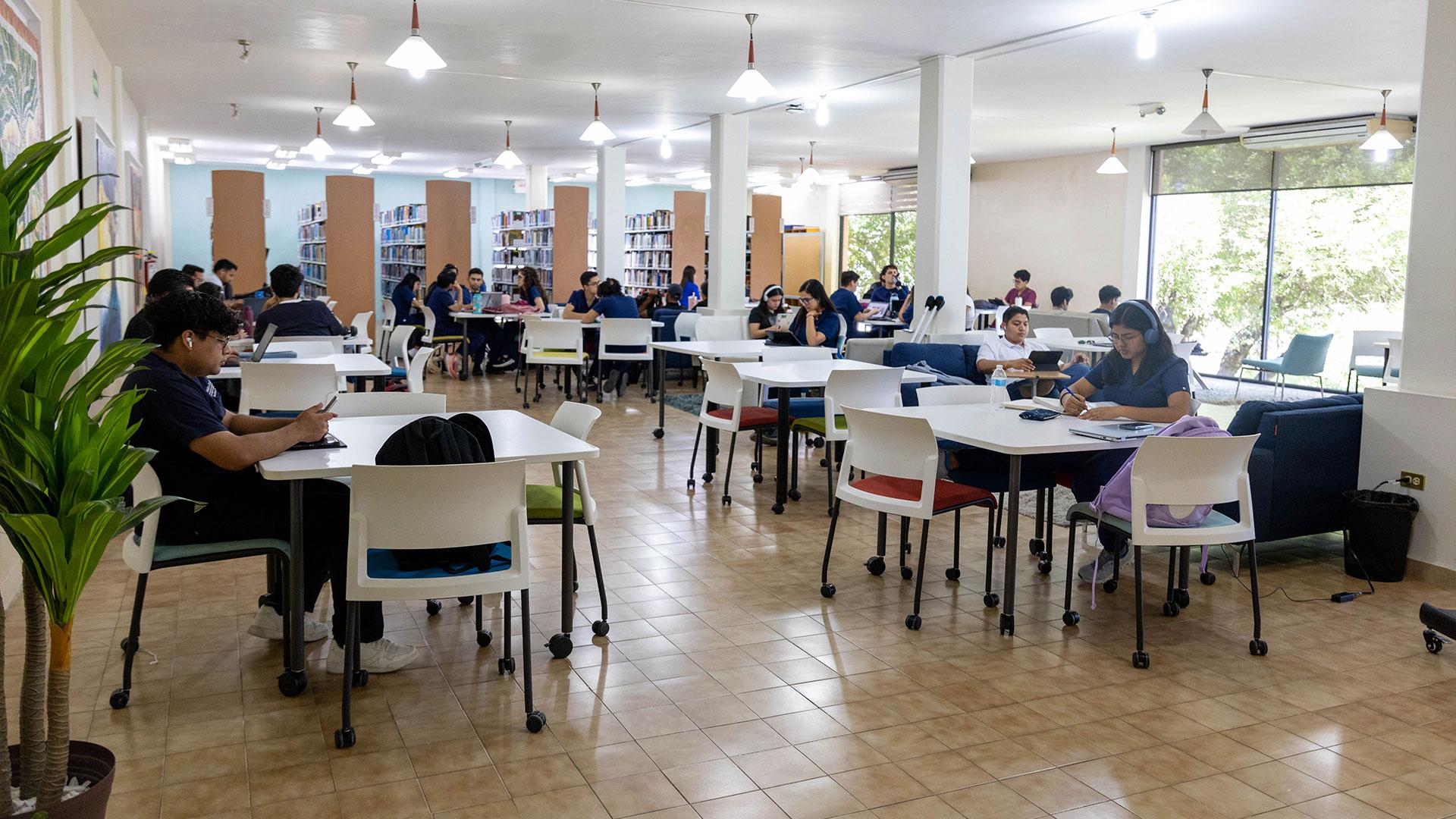 Sala 4 de la Biblioteca Universitaria