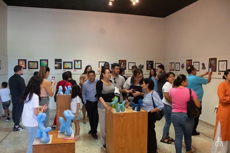 En la exposición del cierre del curso, fueron expuestos los trabajos que cada niño realizó. Fotografía por: Universidad de Montemorelos / Issac Corral.