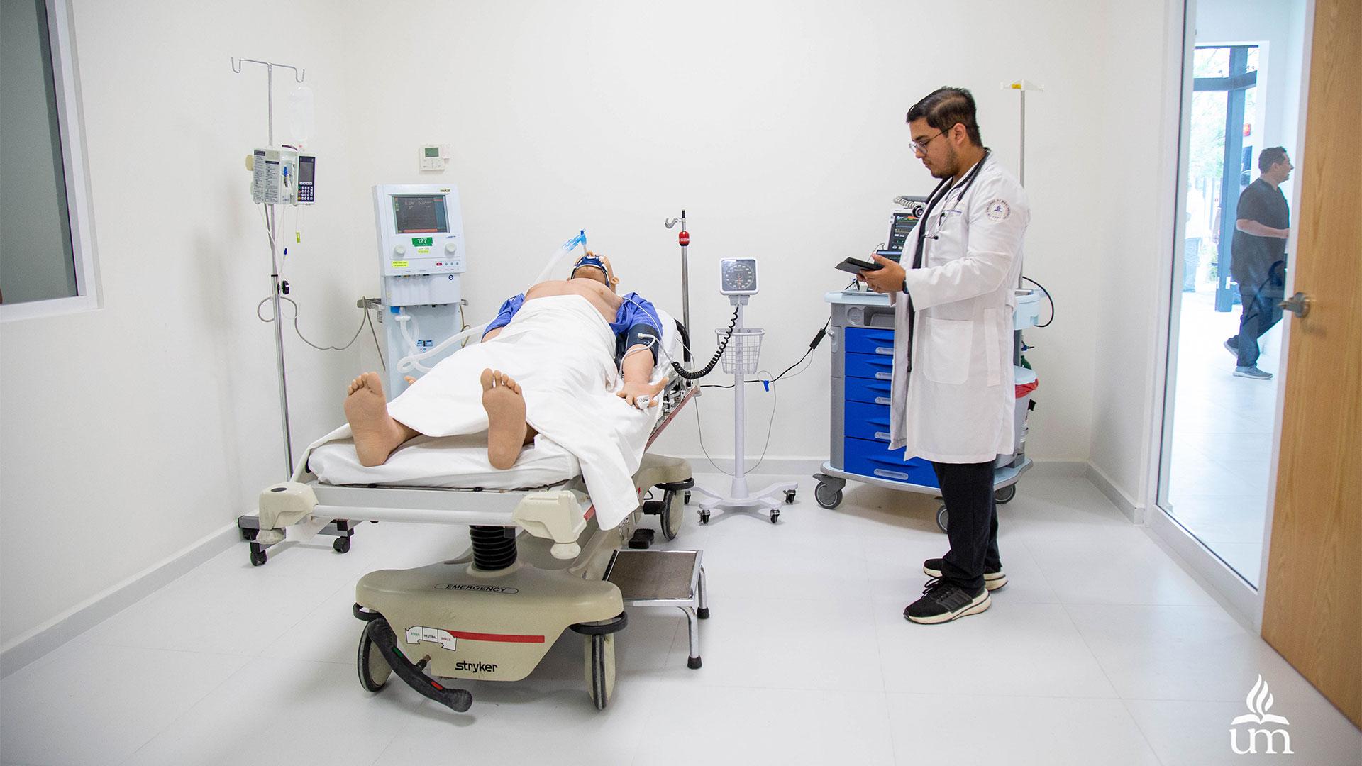 Todos los espacios del CIIMA están siendo construidos con el objetivo de ofrecer a los estudiantes un entorno de simulación clínico de última generación. En la fotografía una Sala de Trauma Shock. Fotografías por: Universidad de Montemorelos / Lisandra Vicente.
