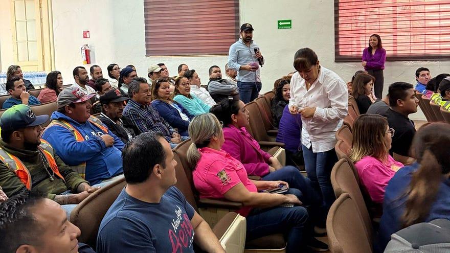 Más de 140 empleados del municipio participaron en la capacitación impartida por la UM. Fotografía cortesía de Samuel Urbano.