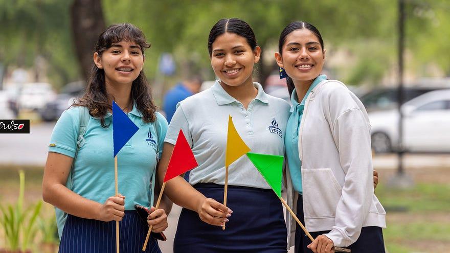 Alumnos de la Facultad de Educación. Fotografía por: Universidad de Montemorelos / Jhoan Rueda.