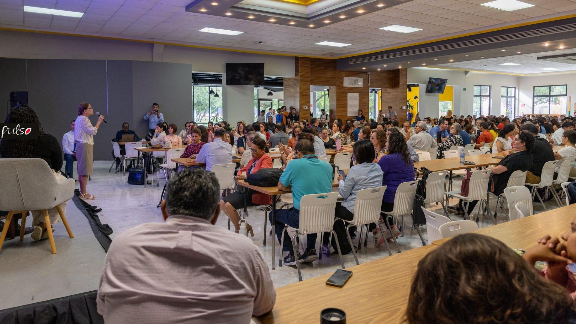 Personal de apoyo, docente y administrativo reflexiona en torno a su desempeño durante el IDP 2025. Fotografías por: PULSO / Abnel Vázquez.