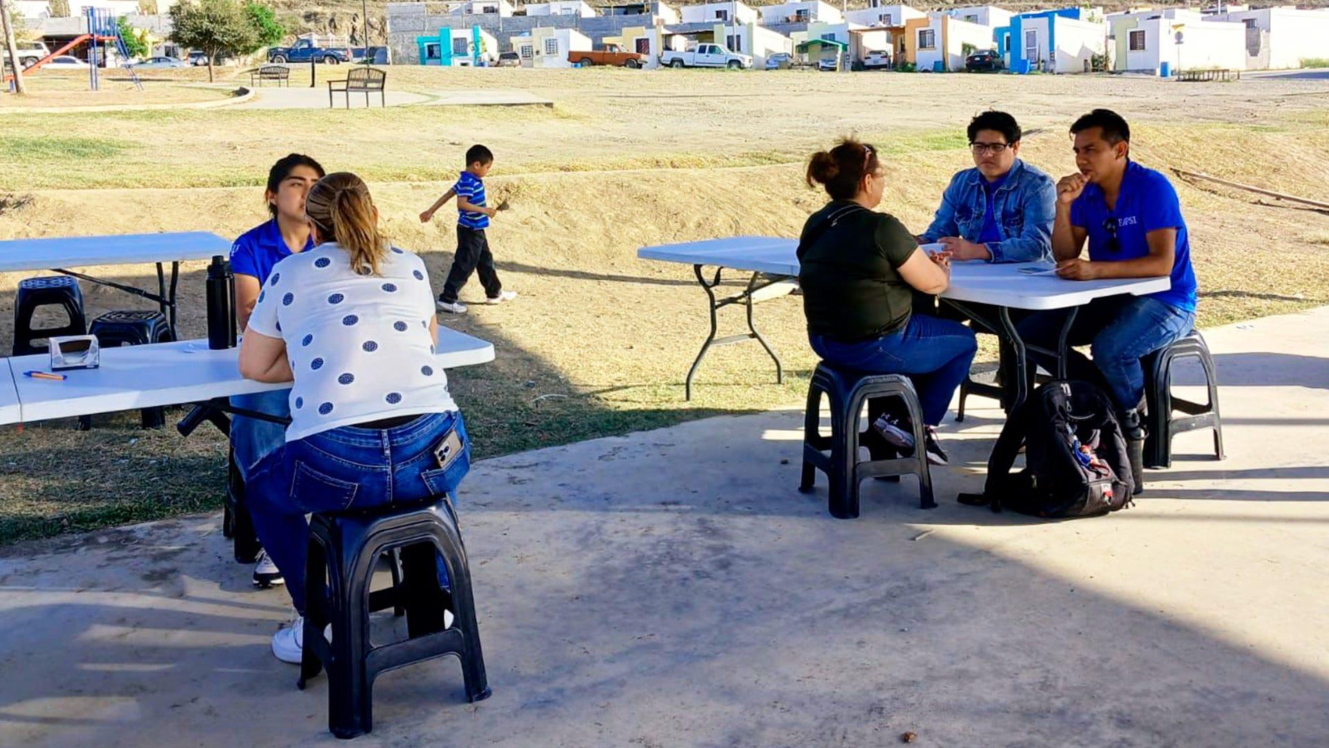 Estudiantes y docentes de Psicología de la UM llevan bienestar emocional a comunidades rurales a través del ministerio Mentes en Misión. Fotografía cortesía de Moisés Manzano.