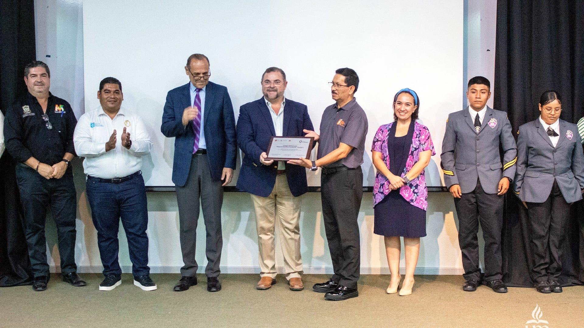 Colegio Militarizado de Montemorelos recibe certificación como Escuela Cero Caries Dental