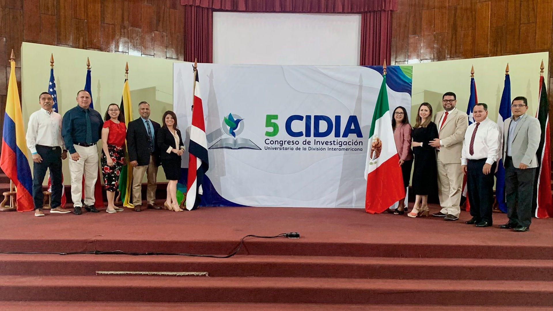 Exponen catedráticos en Congreso de Investigación