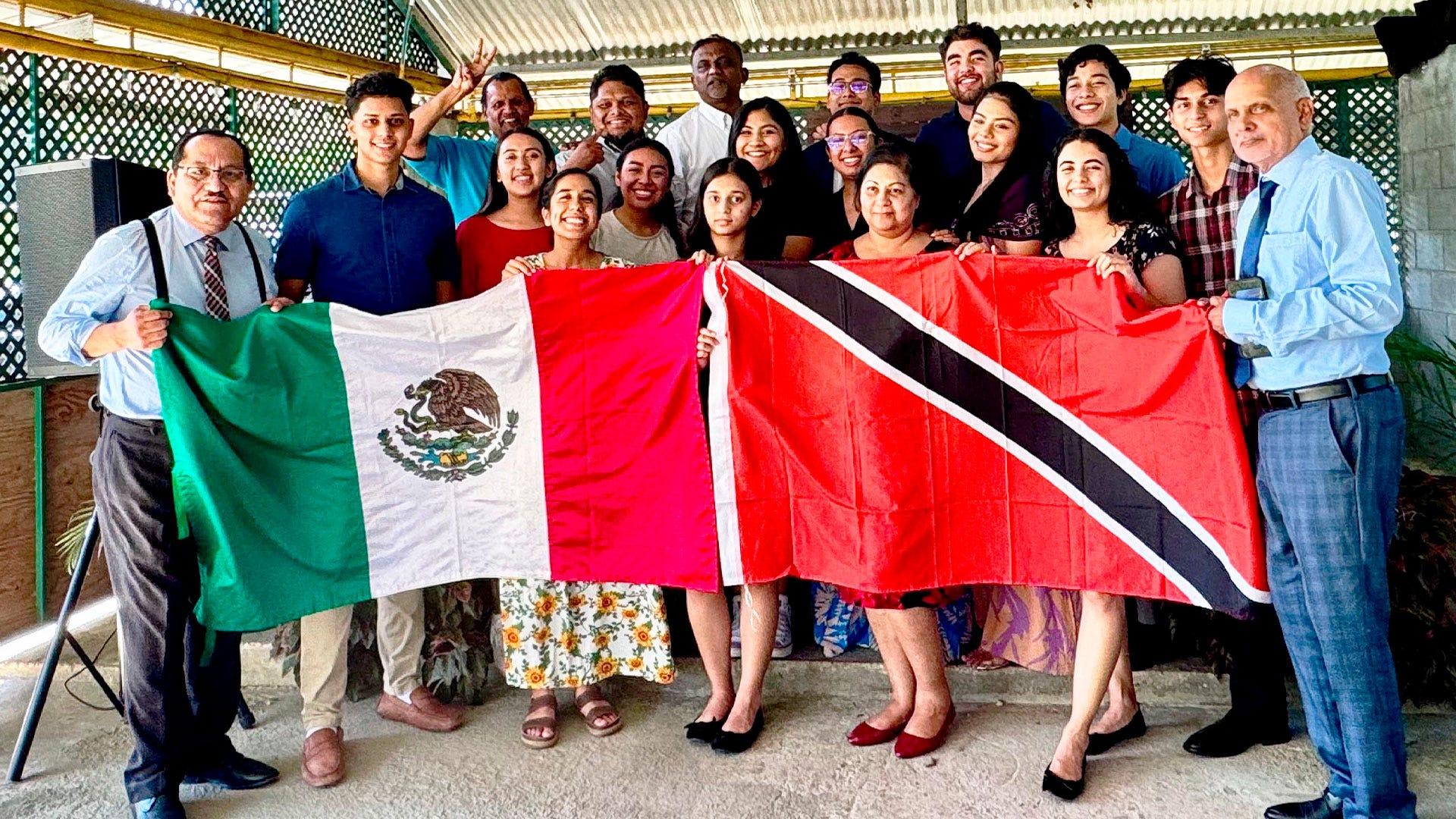 Alumnos universitarios viven experiencia intercultural en Trinidad y Tobago