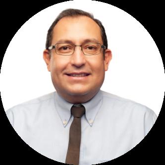 Mtro. Alejandro García, Vicerrector Académico.