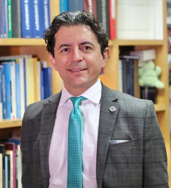 &nbsp;El Dr. Simón Barquera, es conferencista magistral y cuenta con más de 251 publicaciones.