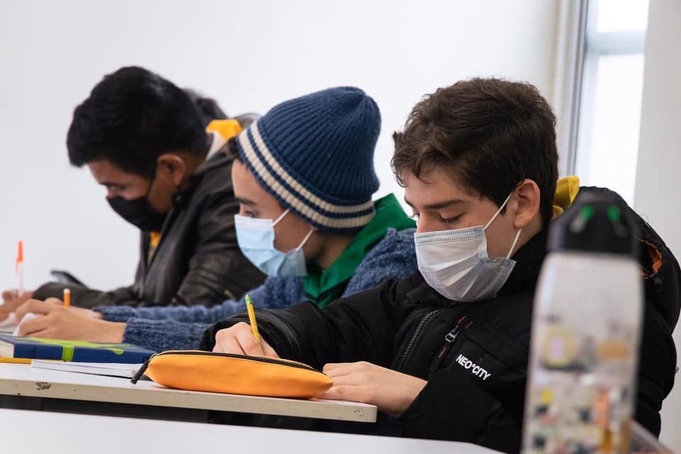 Aspirantes a la investidura participando de las especialidades el sábado por la tarde.
