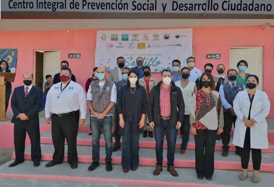Representantes de ADRA México, del municipio de Saltillo y de la UM.