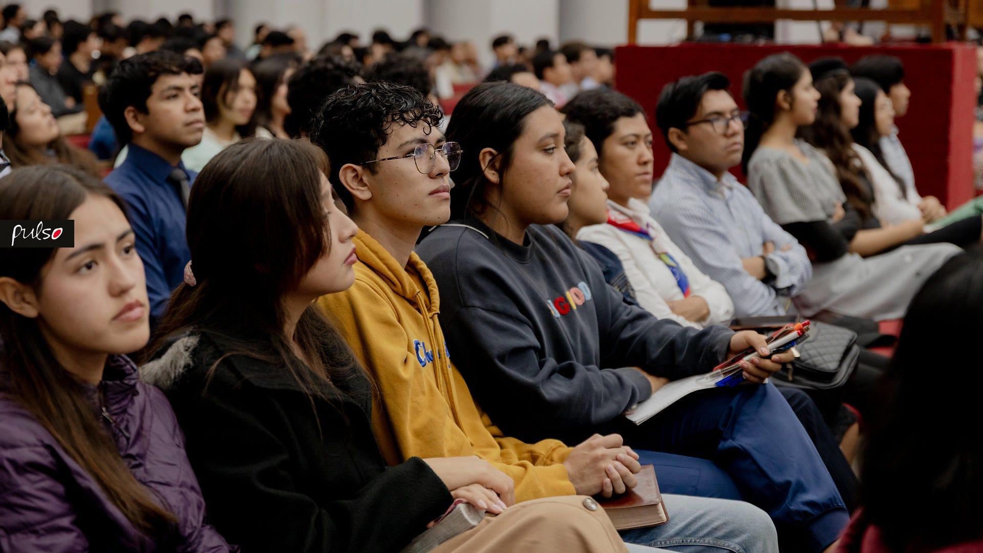 La Semana de Oración reafirmó el compromiso de la UM de ser un espacio donde la fe y la educación se unen para transformar vidas. Fotografía por: Universidad de Montemorelos / Ceila García.