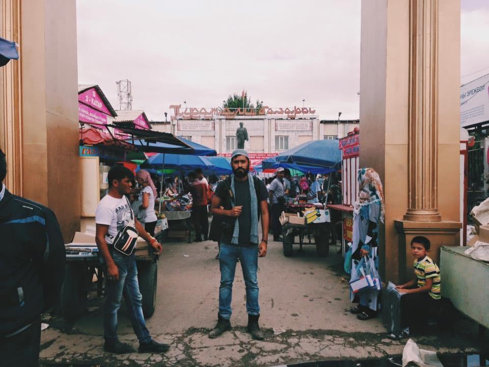 Fotografía tomada en una parte del mundo de Asia Central. Osh, agosto de 2015.