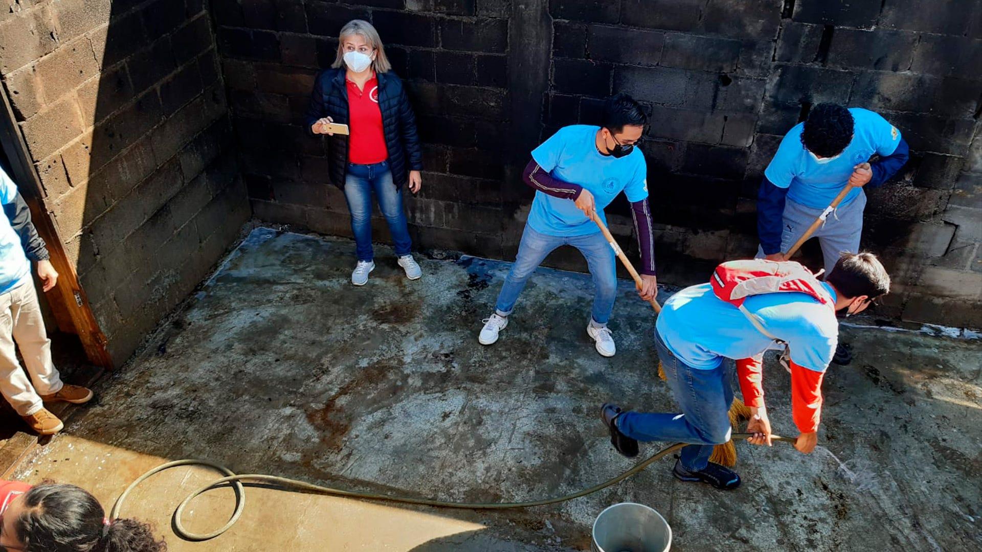 Solidarización; se unen para reconstruir la casa de Martha