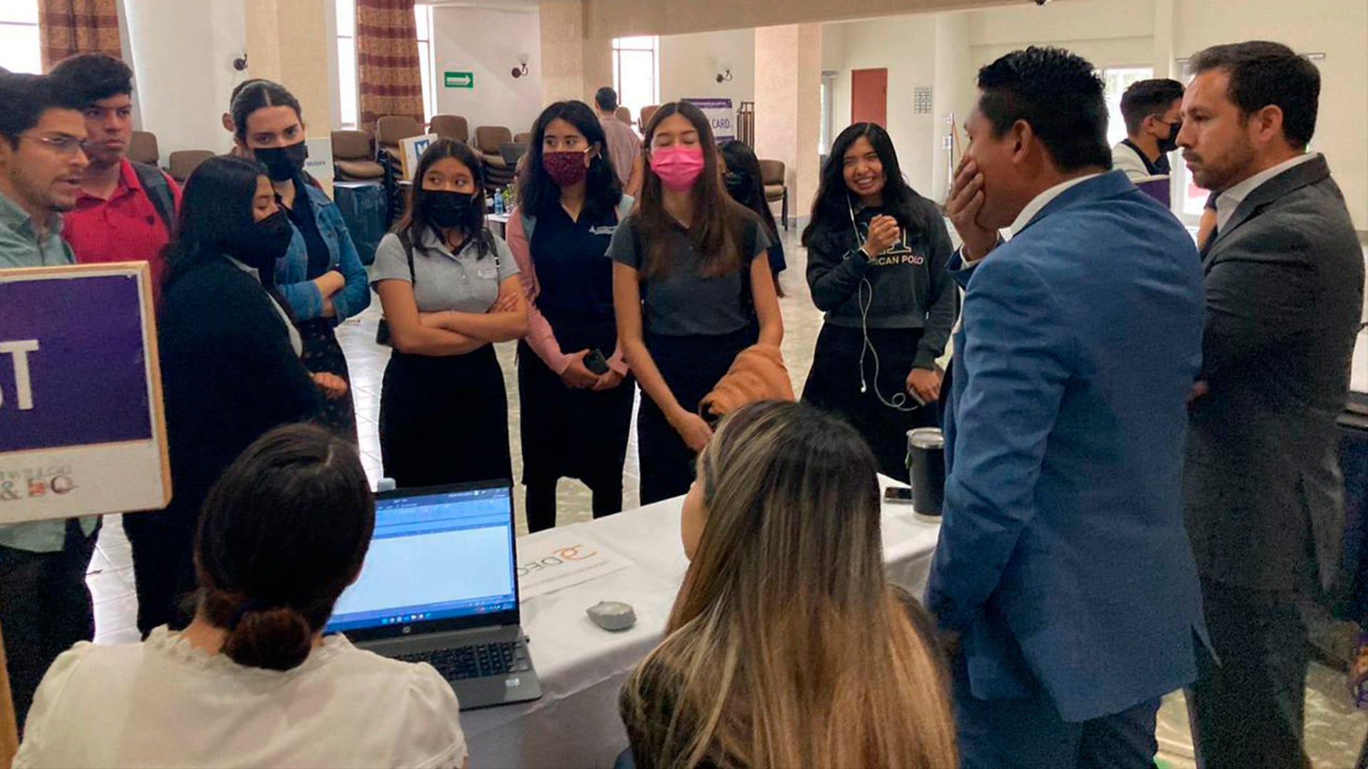 Portada de Generan oportunidades laborales en Feria del Empleador