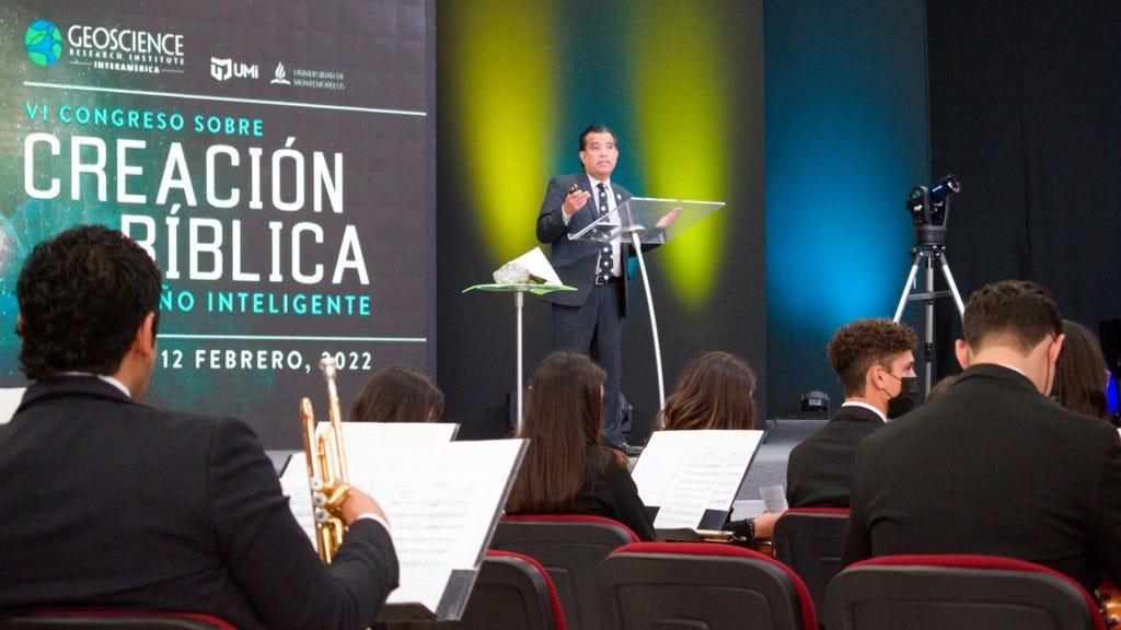 Desde hace seis años, el Congreso sobre Creación Biblia y Diseño Inteligente, organizado por el Instituto de Investigación en Geociencias de la División Interamericana con sede en la UM, es uno de los eventos que se ha incorporado a la agenda anual de la institución, y en febrero este evento nos convocó para afianzar los fundamentos de la cosmovisión adventista de la creación, con ponencias teológicas y científicas de la mano de teólogos y científicos expertos.