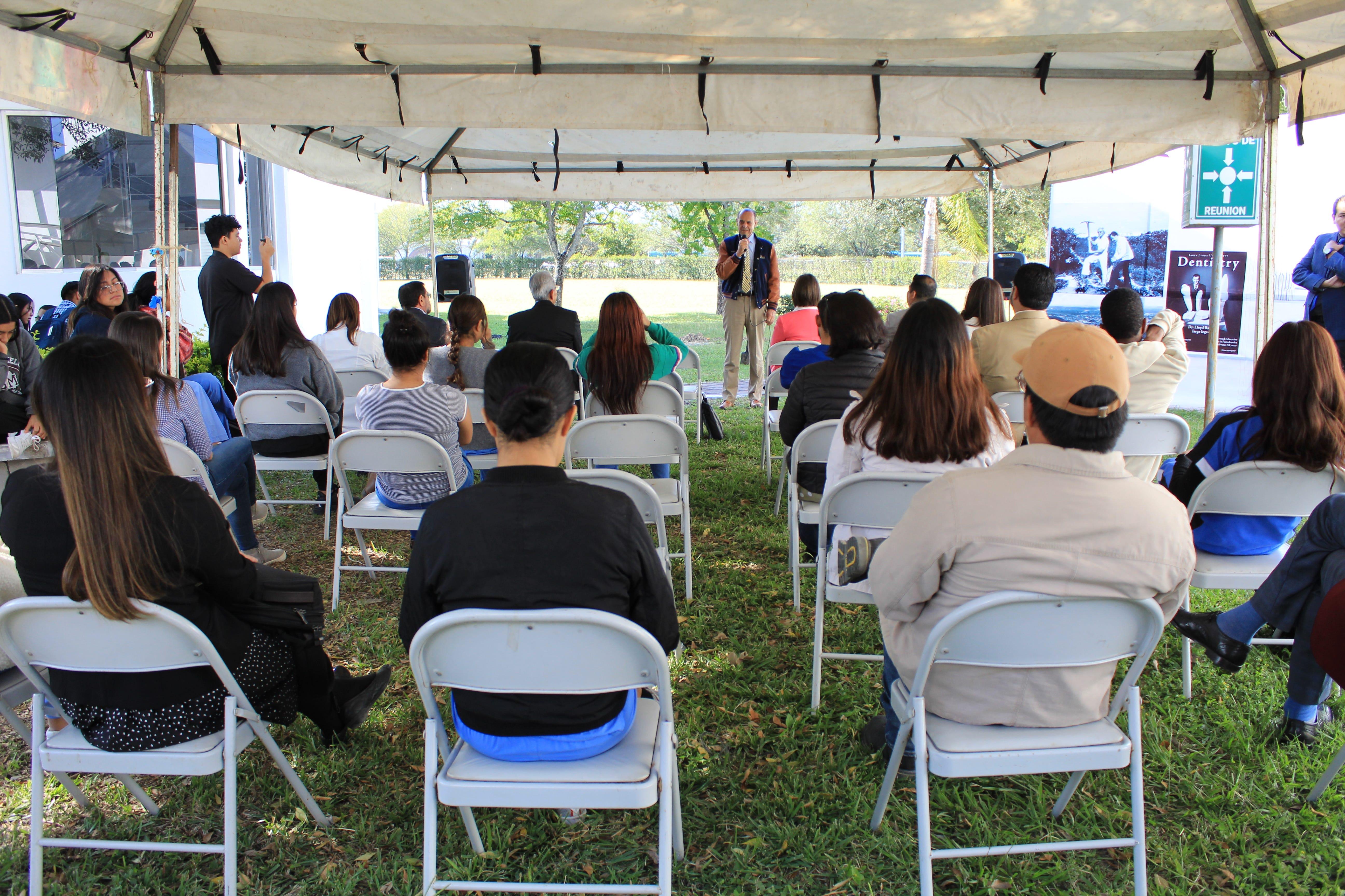 Al evento de la inauguración asistieron egresados y alumnos de ESEST, así como patrocinadores y representantes de la Institución. Fotografía por: Comunicación Institucional.