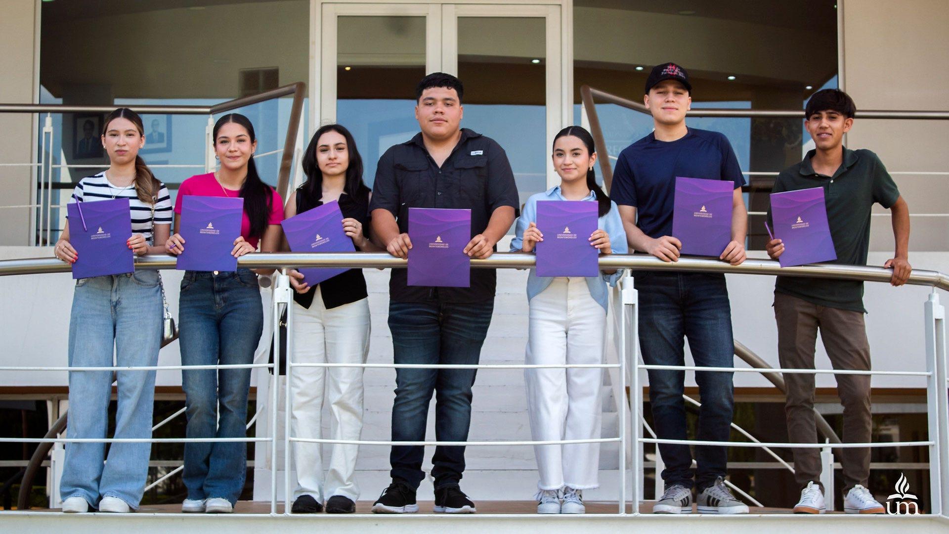 Este año 7 jóvenes de la región citrícola fueron beneficiados por el programa Beca Regional. Fotografía por: Universidad de Montemorelos / Issac Corral.
