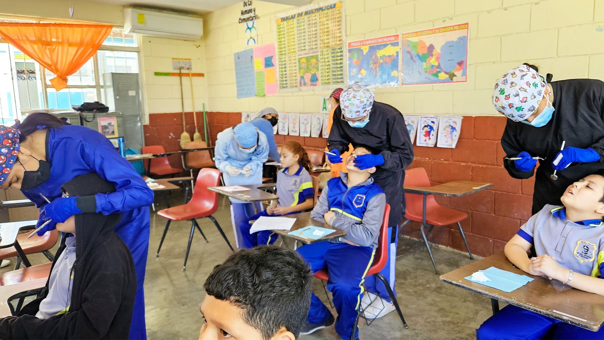 En esta oportunidad fueron 165 alumnos los beneficiados. Fotografía cortesía de UPS.