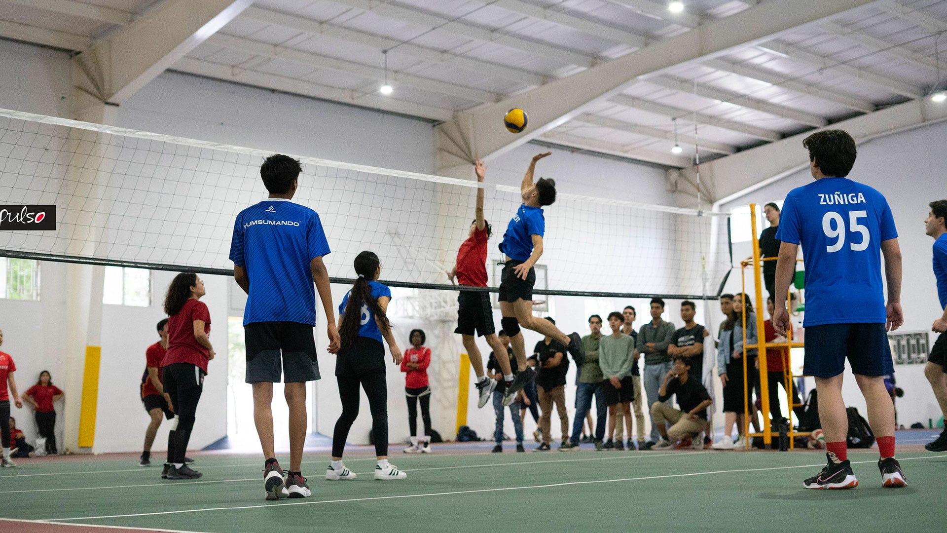 Los alumnos de todas las carreras participaron en las diferentes actividades realizado por la administración de la Universidad del Mañana. Fotografía por: PulsoUM.