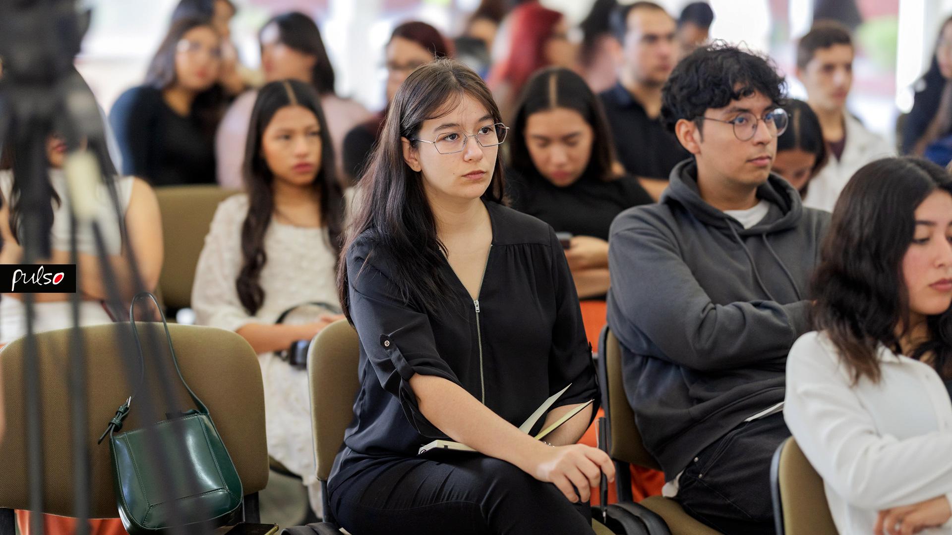 &nbsp;El congreso se llevó a cabo en formato híbrido. En la fotografía, asistentes del congreso presencial durante las ponencias. Fotografías por: Universidad de Montemorelos / Christopher Castellanos.