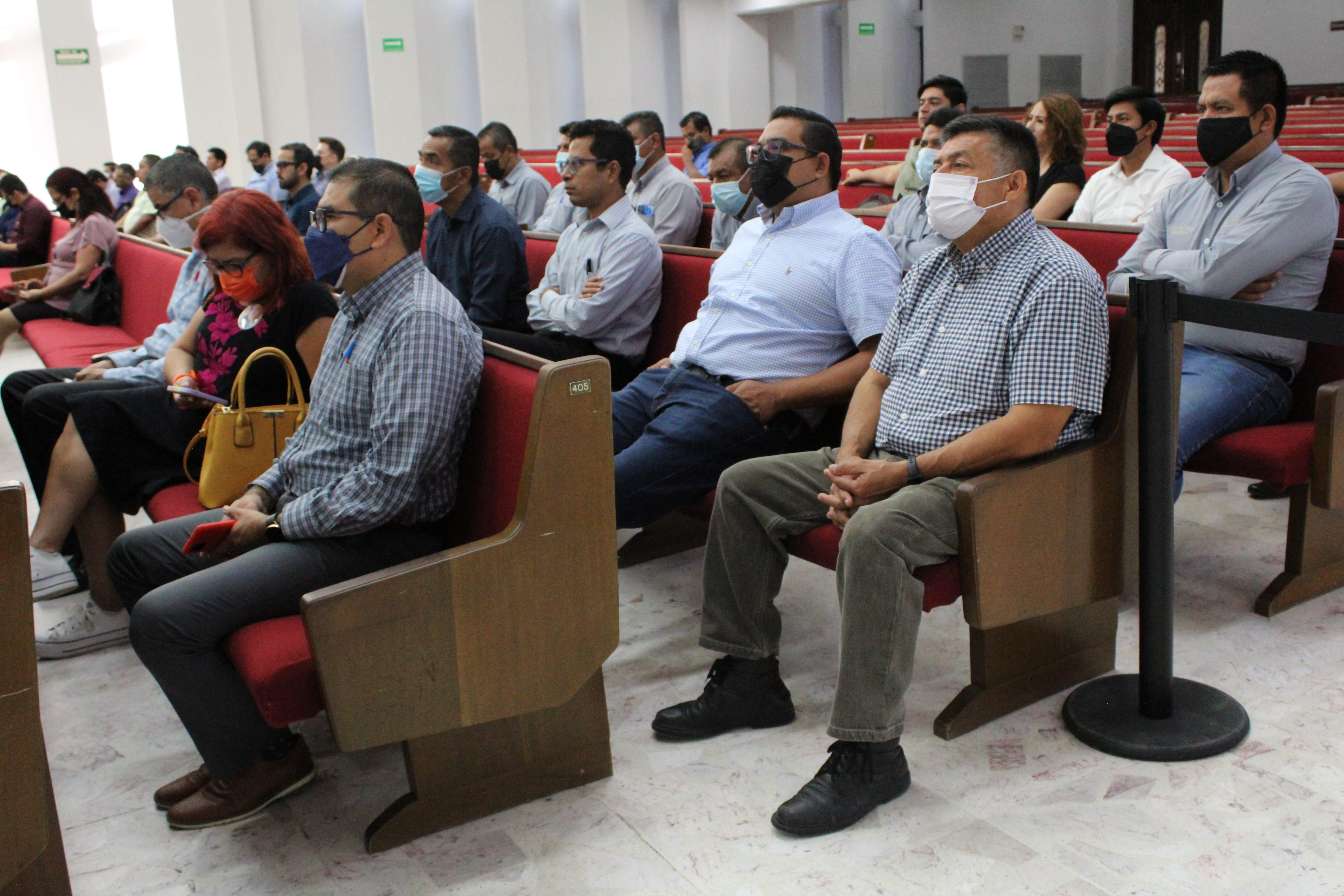 El personal de la Institución participó en las actividades realizadas por el Instituto de Desarrollo Profesional de la Institución, aportando diferentes ideas y estrategias de optimización del modelo educativo y reglamento estudiantil. Fotografía por: Comunicación Institucional.