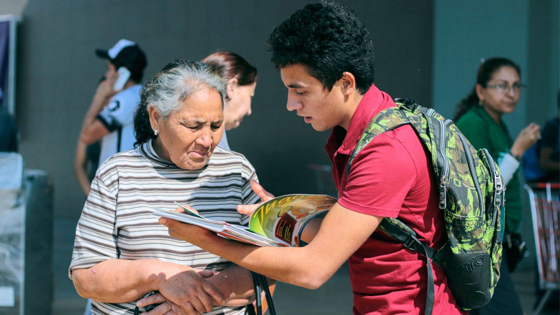 Esperanza y financiamiento a través del colportaje