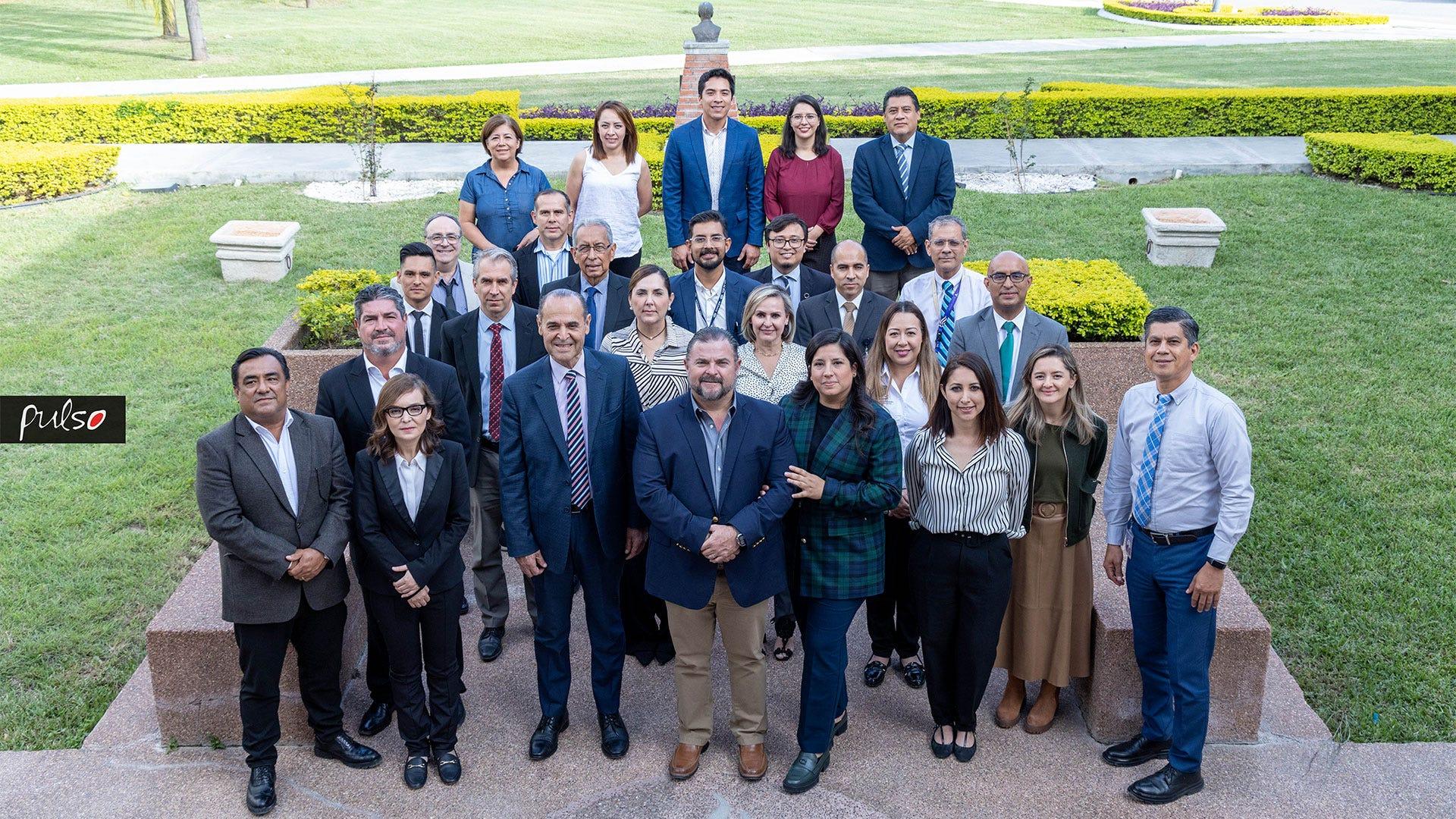 Representantes del gobierno del municipio de Montemorelos y de la Institución. Fotografía por: Universidad de Montemorelos / Yatziri de la Cruz.