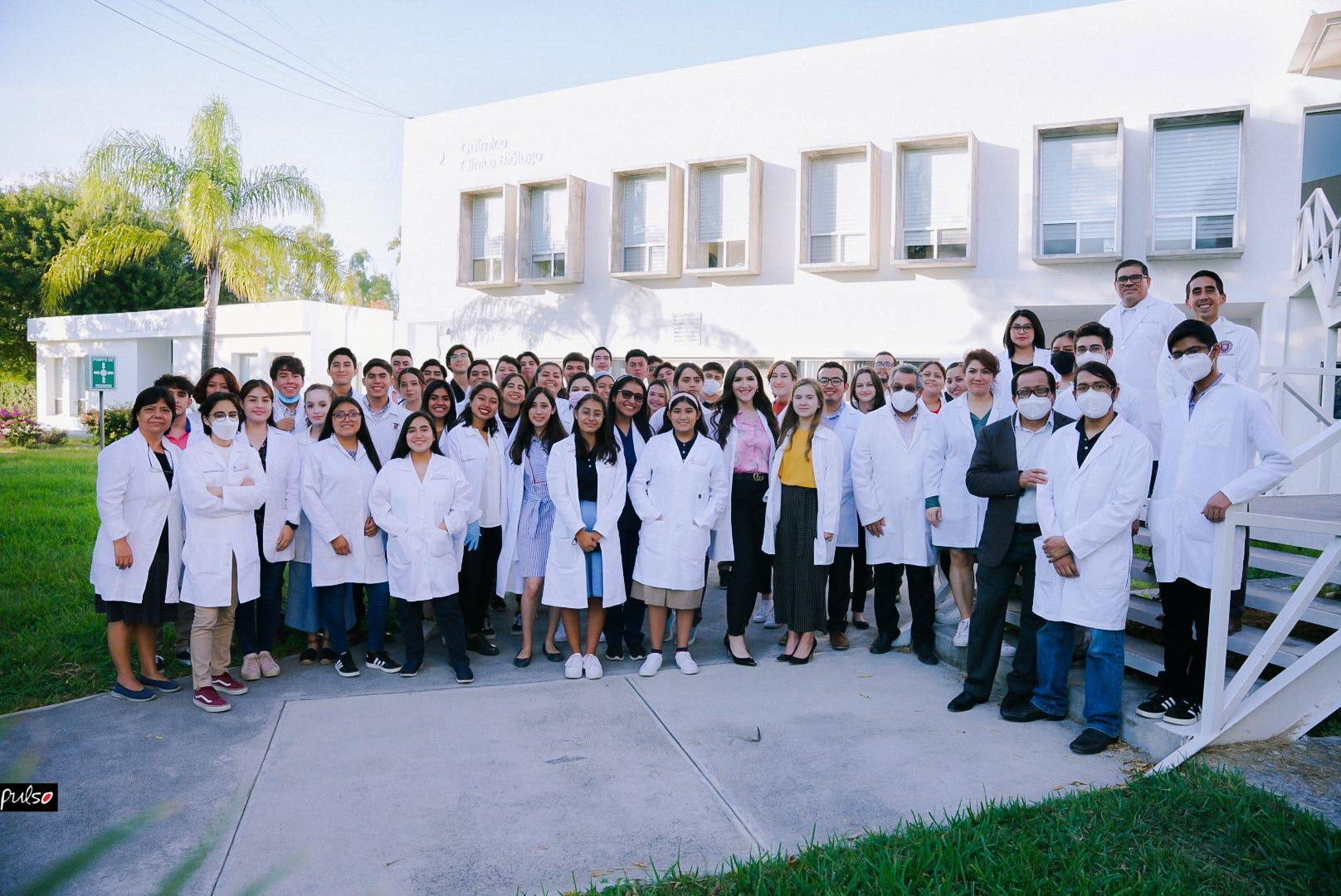 Asistentes al VIII Simposio de Salud.