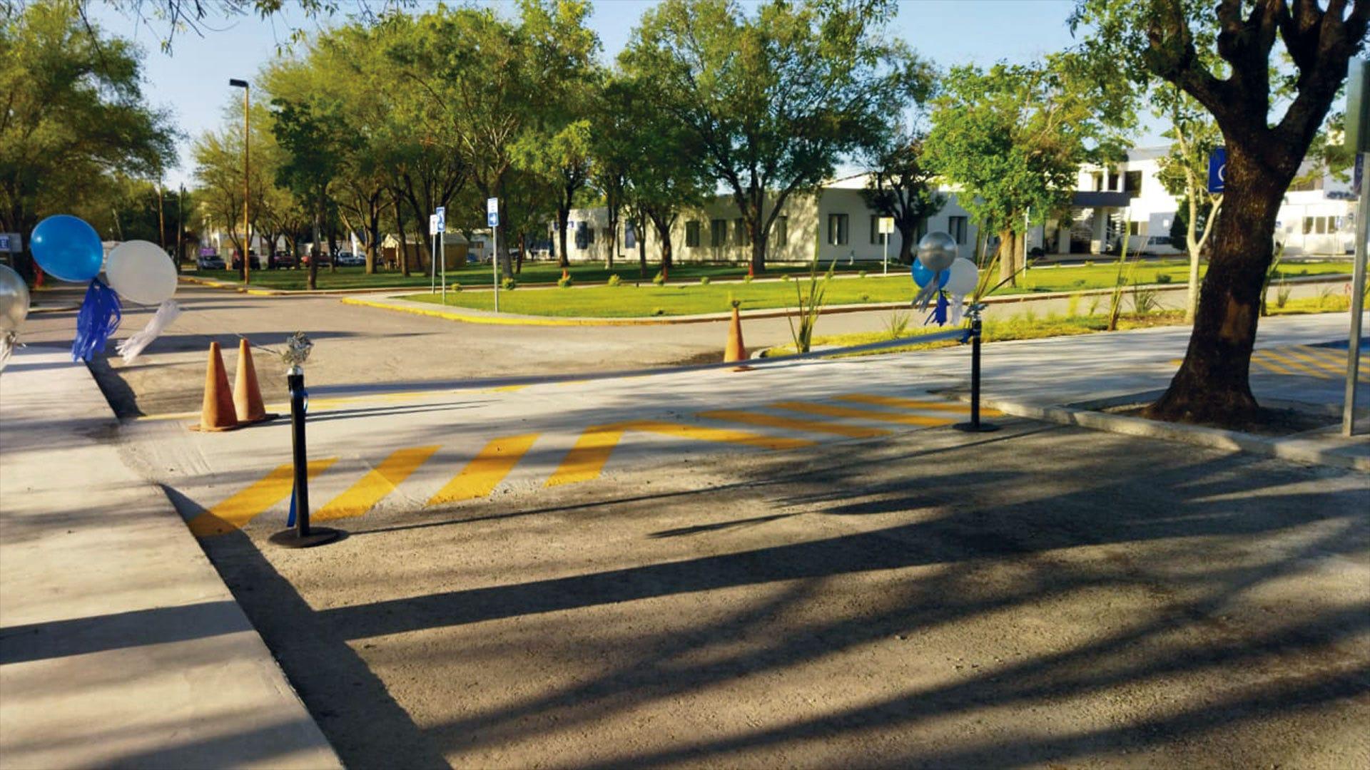 Entrada del nuevo estacionamiento. Fotografía por: Comunicación Institucional.