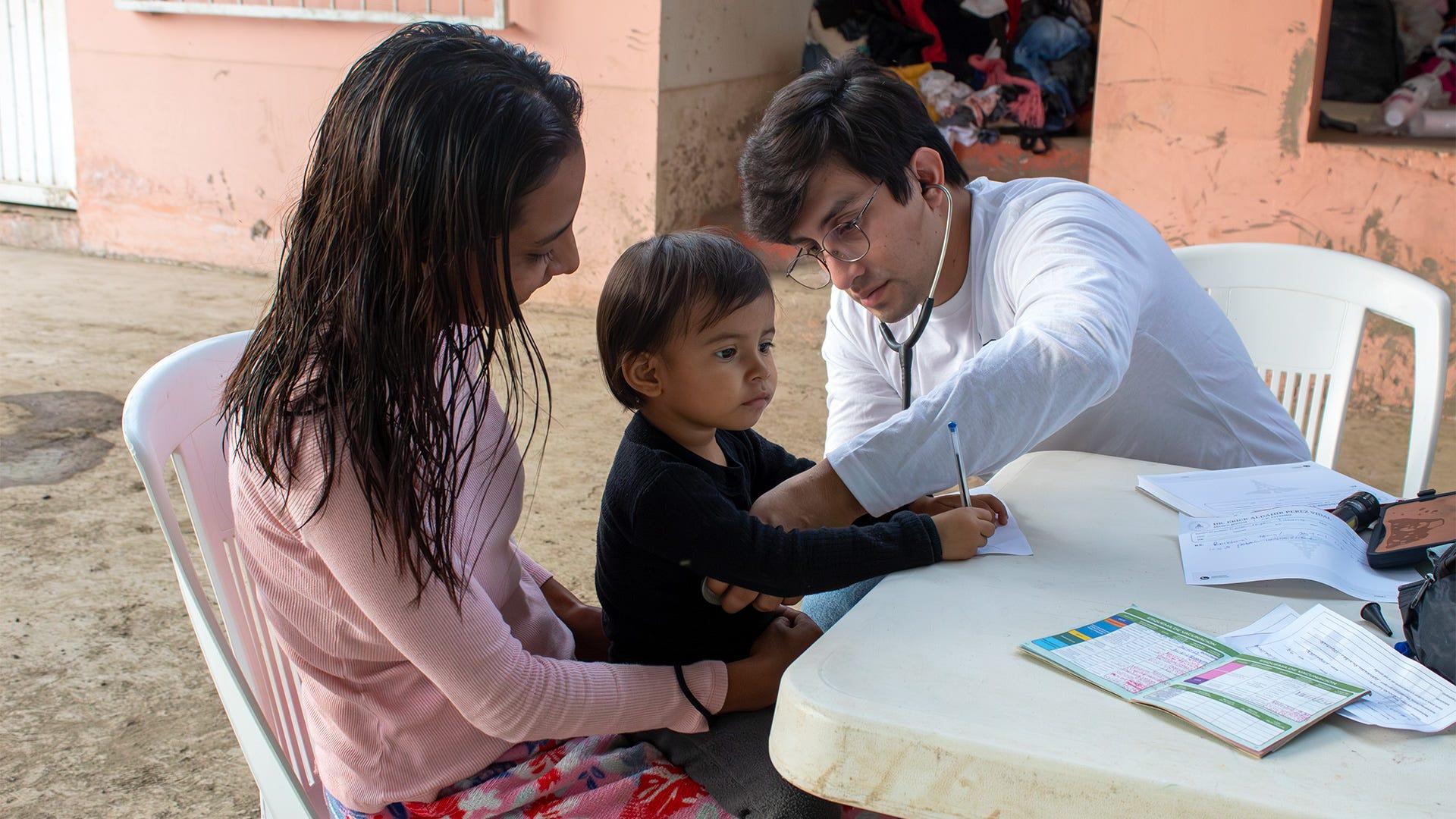 Brigada médica en Montes de Oca, Álamo, Veracruz. Fotografía por: Universidad de Montemorelos / Lisandra Vicente.