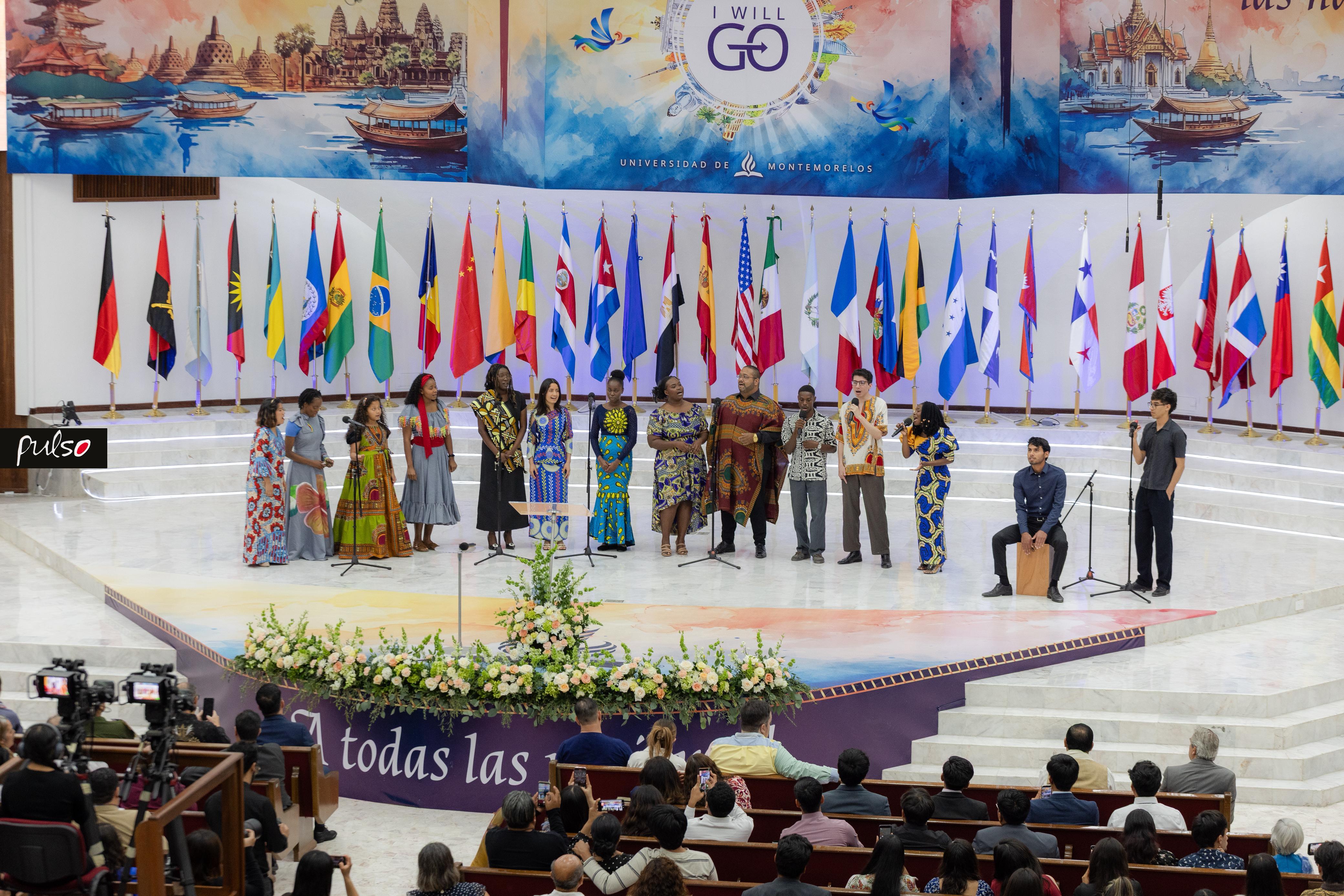 Interpretación del Grupo Musical Africano en el programa del sábado por la mañana. Fotografía por: Universidad de Montemorelos / Dania Gutiérrez.
