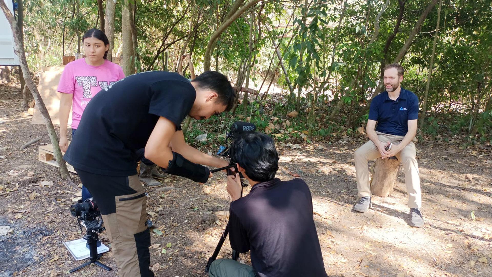 El proyecto busca no solo cumplir objetivos académicos, sino también amplificar historias de servicio que generan transformación social. Fotografía cortesía de David Guichard.