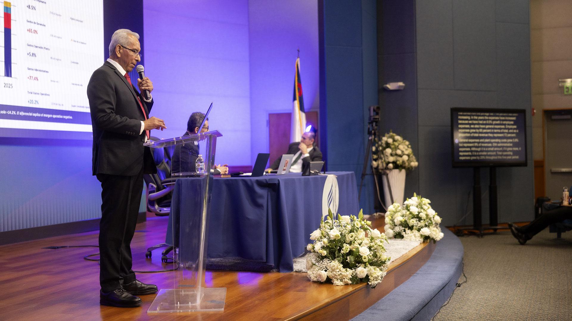 El Mtro. Joel Sebastián, vicerrector financiero, destacó que la institución mantuvo un equilibrio financiero sólido y sostenido a lo largo del quinquenio. Foto Daniel Gallardo/IAD.