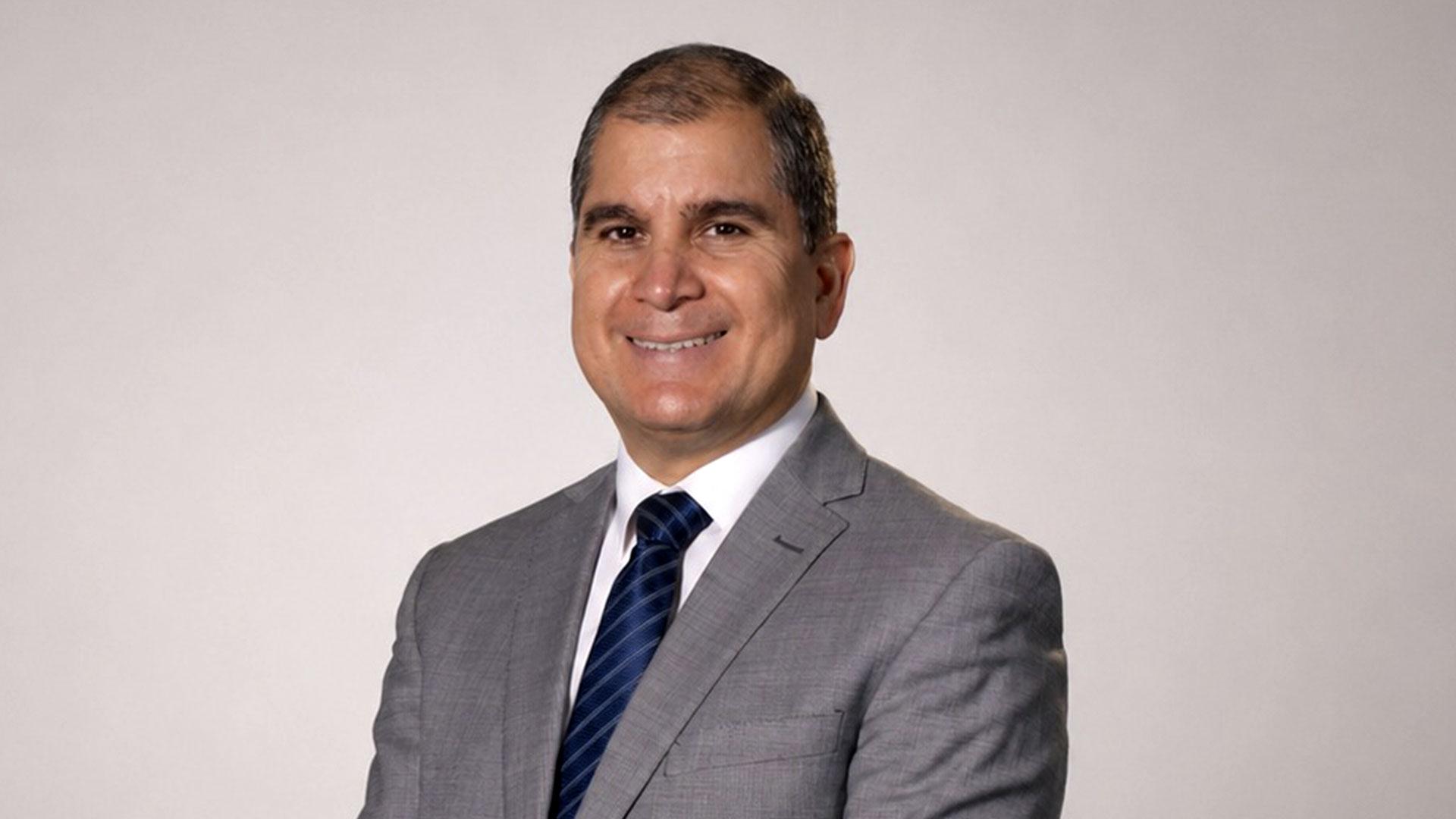 &nbsp;El C.P Carlos Flores es egresado de la Universidad de Montemorelos y durante los últimos diez años fungió como Tesorero de la Unión Mexicana del Norte. Foto: Unión Mexicana del Norte.