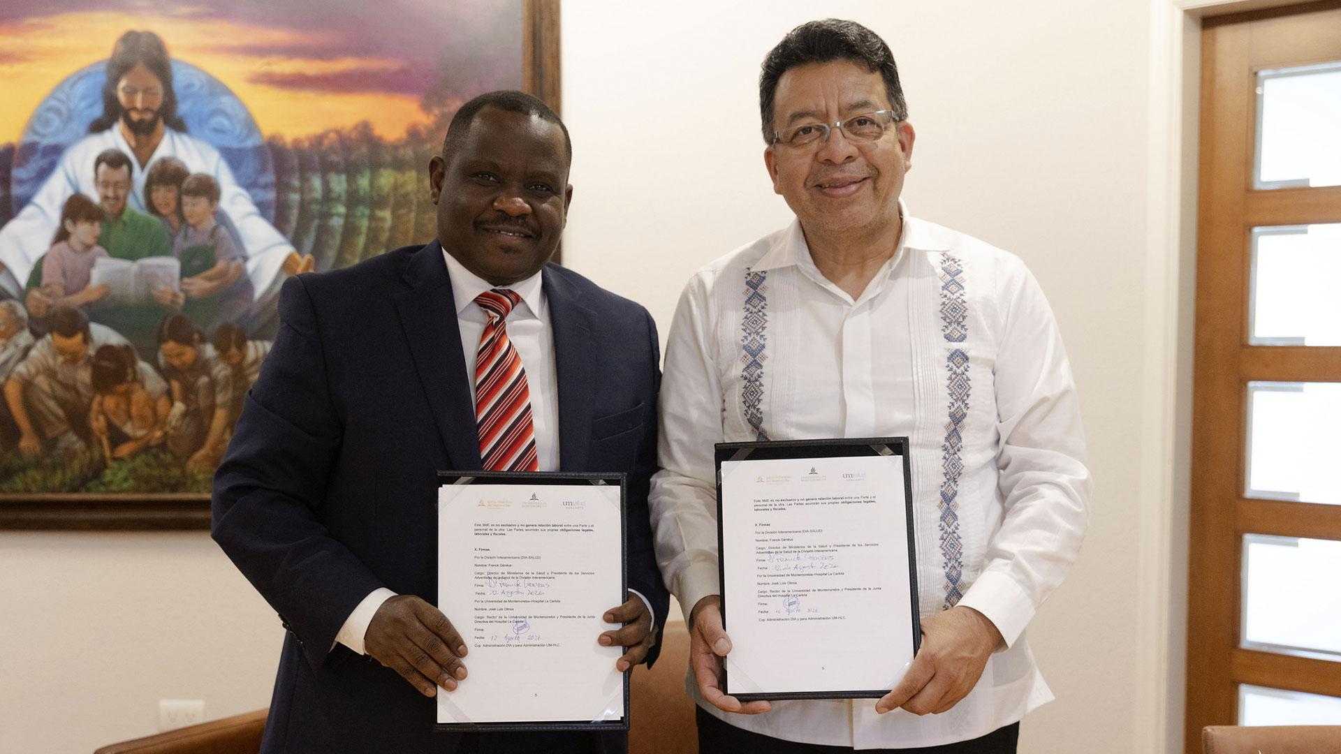 El convenio fue firmado por el Dr. Franck Généus, director de Ministerios de Salud de la DIA y presidente de los Servicios Adventistas de Salud de Interamérica (AHS-IA) y el Mtro. José Luis Olmos, rector de la UM. Fotografías por: Universidad de Montemorelos / Vidda Espinoza.