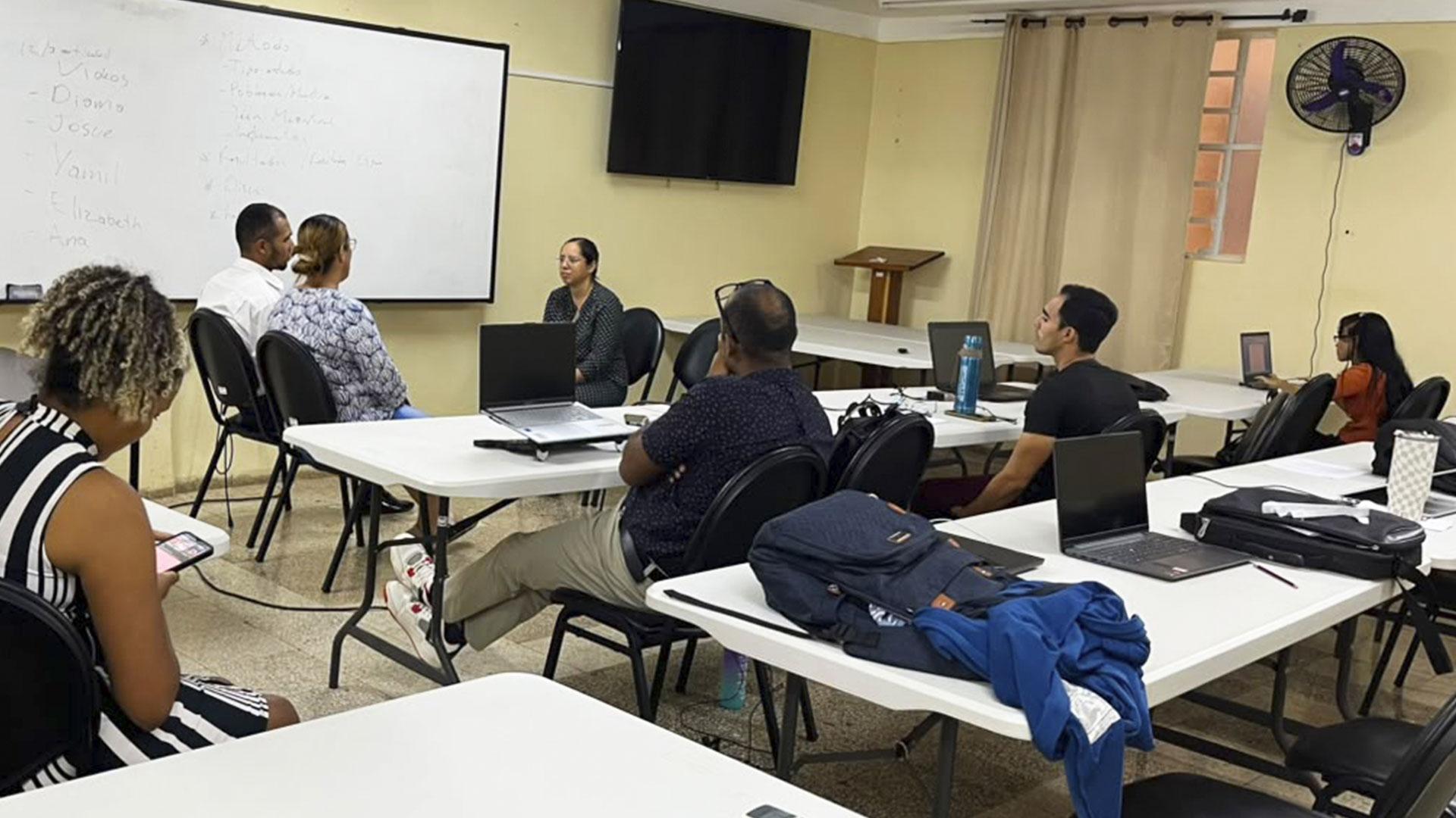 Universidad de Montemorelos forma consejeros familiares en Cuba<br>