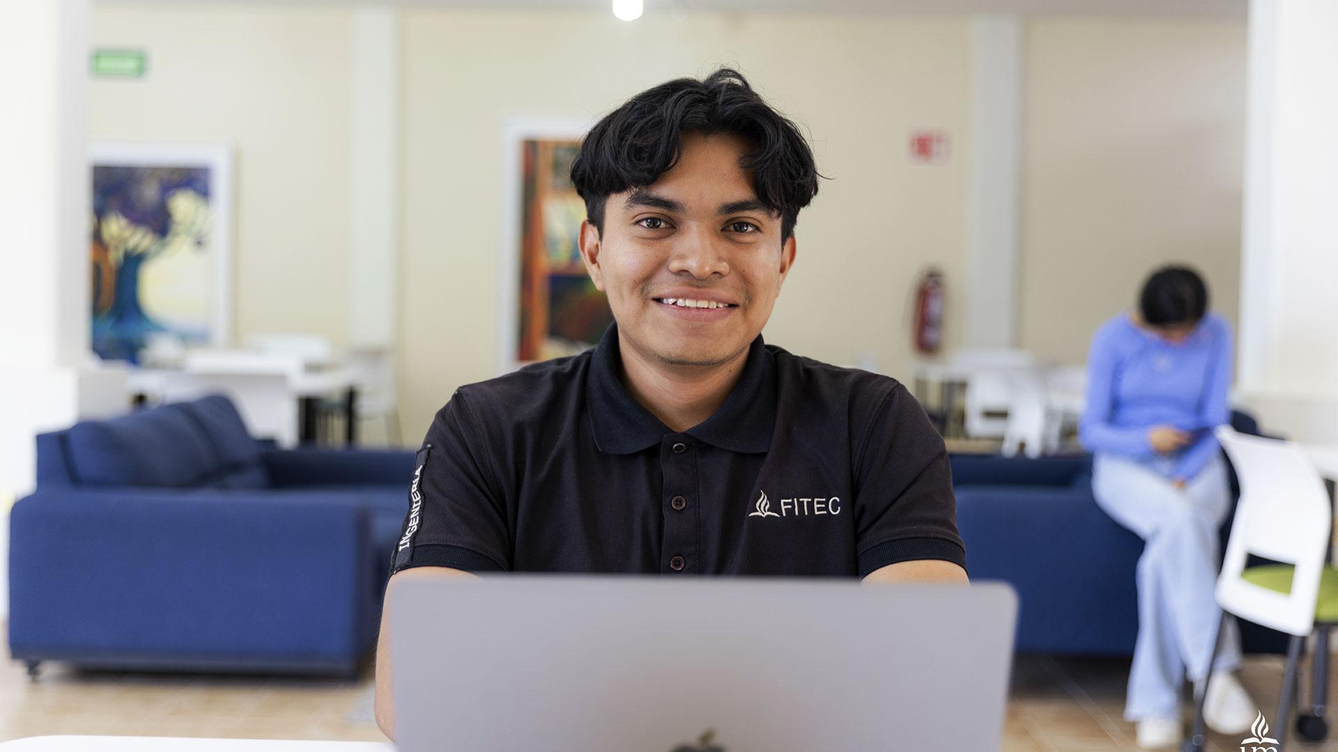 José David García,&nbsp;estudiante de la carrera de Ingeniería en Sistemas Computacionales. Fotografía por: Universidad de Montemorelos / Elías Lemus.